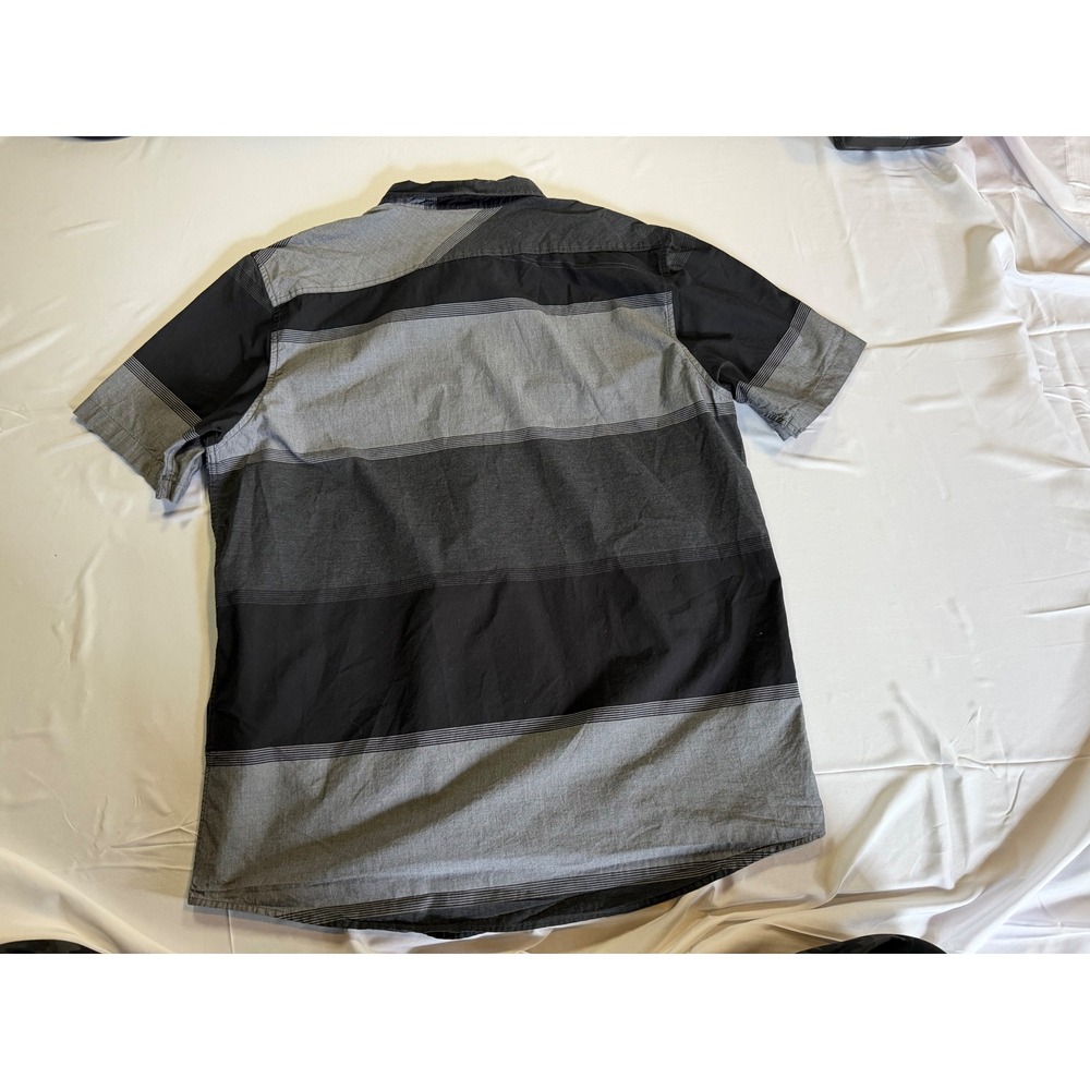 Oakley Mens XL Short Sleeve Button Down Shirt Black Grey Striped Cotton Logo - Picture 2 of 5